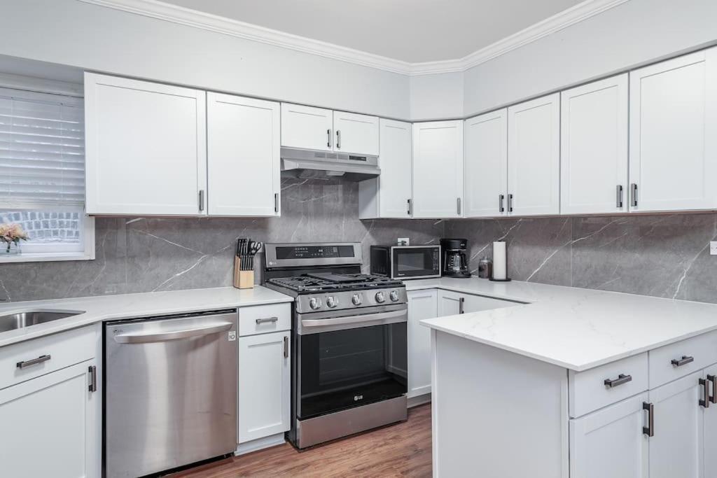 Beautiful Remodeled Penthouse Unit In Old Town Βίλα Σικάγο Εξωτερικό φωτογραφία