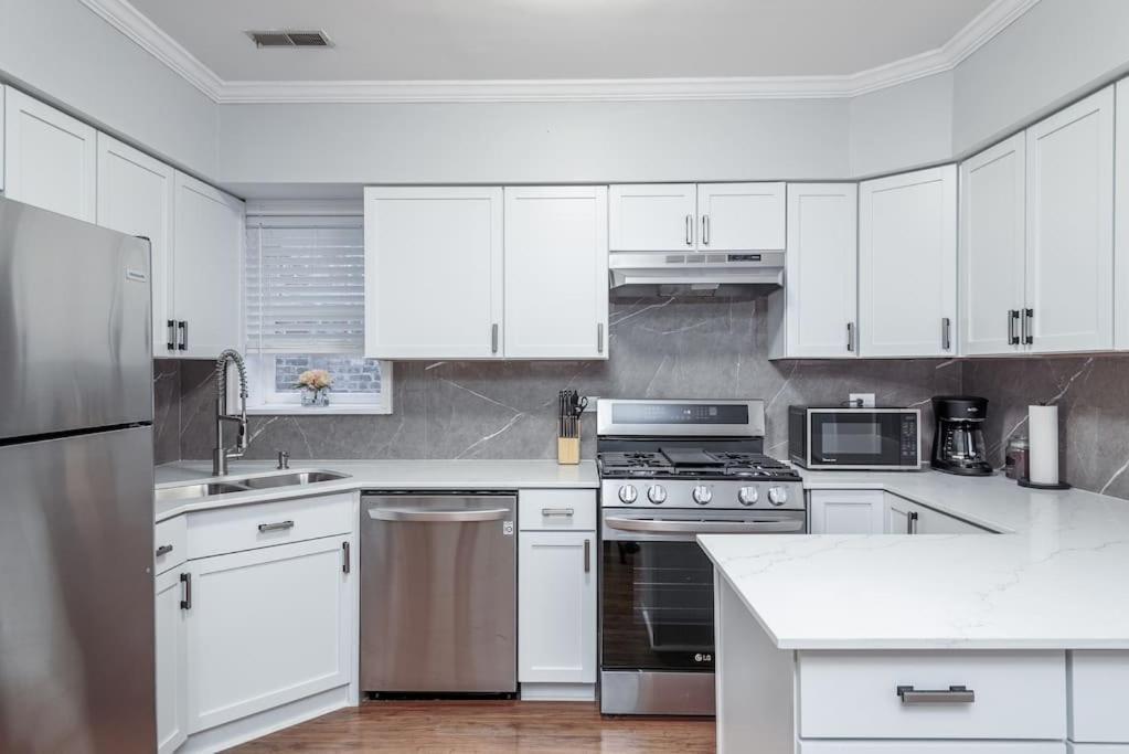 Beautiful Remodeled Penthouse Unit In Old Town Βίλα Σικάγο Εξωτερικό φωτογραφία